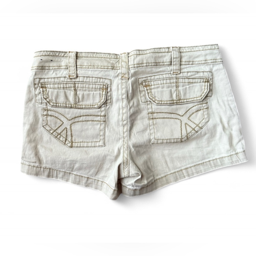 Bailey’s Point Casual Cream Shorts for Women - Picture 3 of 5